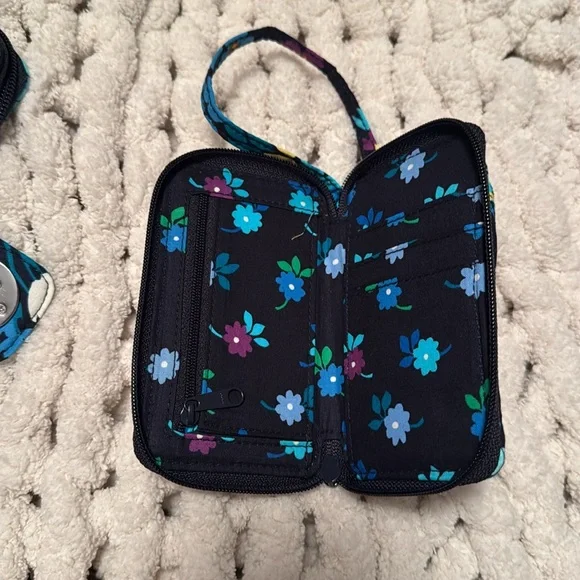 Vera Bradley wallet and wristlet - Picture 6 of 6